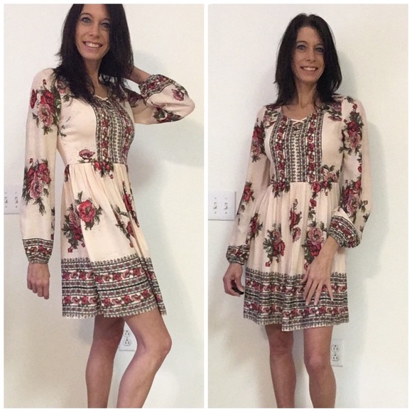 Small or Large Blush Floral Dress - Picture 4 of 6